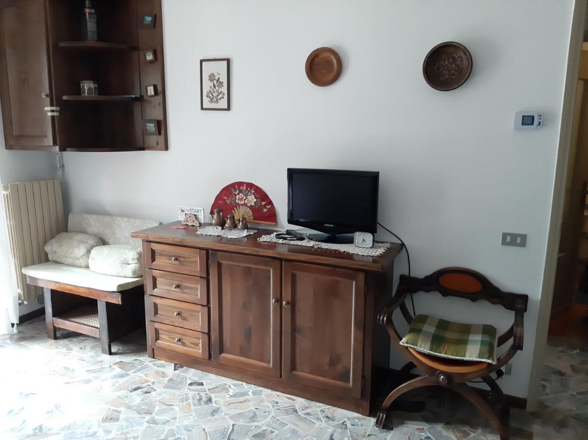 Apartamento Bilocale A Piazza Brembana Exterior foto