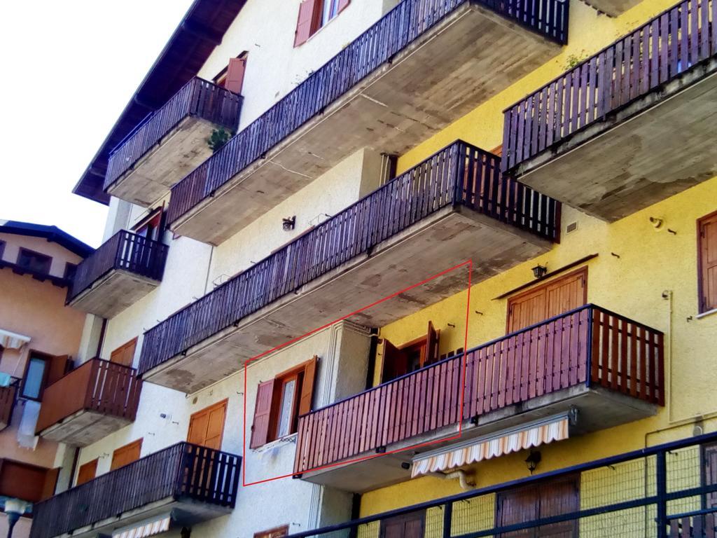 Apartamento Bilocale A Piazza Brembana Exterior foto